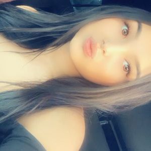 Meet your Posher, Monique